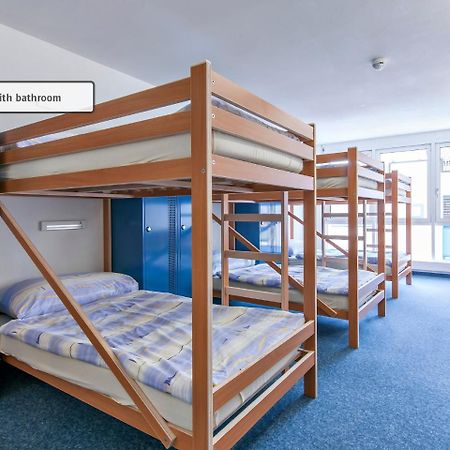 Hostel Inn Lodge Celerina/Schlarigna Bagian luar foto